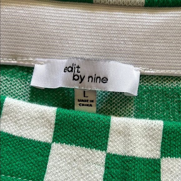 EDIT BY NINE Green/White Checkered Skirt Size: Large (L) - Picture 3 of 16